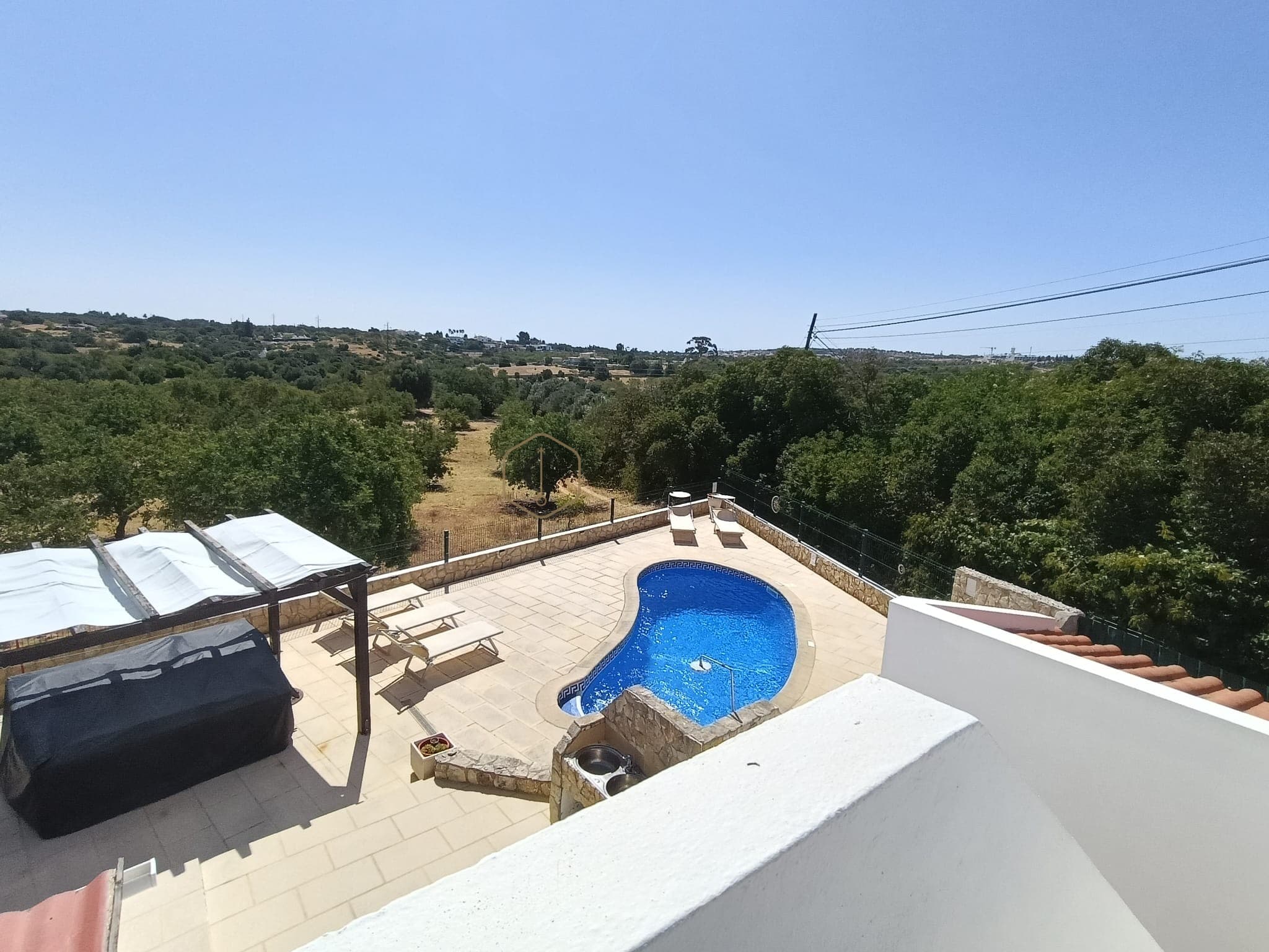 Guia, Albufeira - Moradia T3 com piscina, rooftop e "Guesthouse"